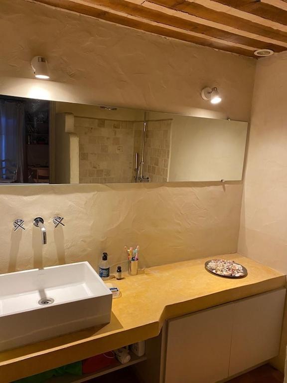 In Gordes, Facing The Entire Luberon Park A Beautiful 5 Bedrooms House Eksteriør bilde