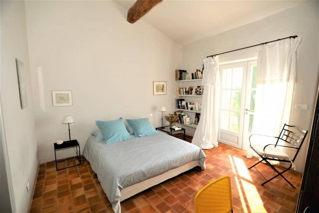 In Gordes, Facing The Entire Luberon Park A Beautiful 5 Bedrooms House Eksteriør bilde