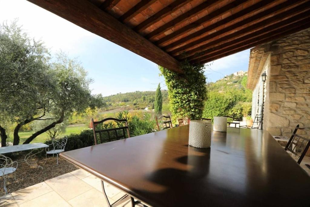 In Gordes, Facing The Entire Luberon Park A Beautiful 5 Bedrooms House Eksteriør bilde