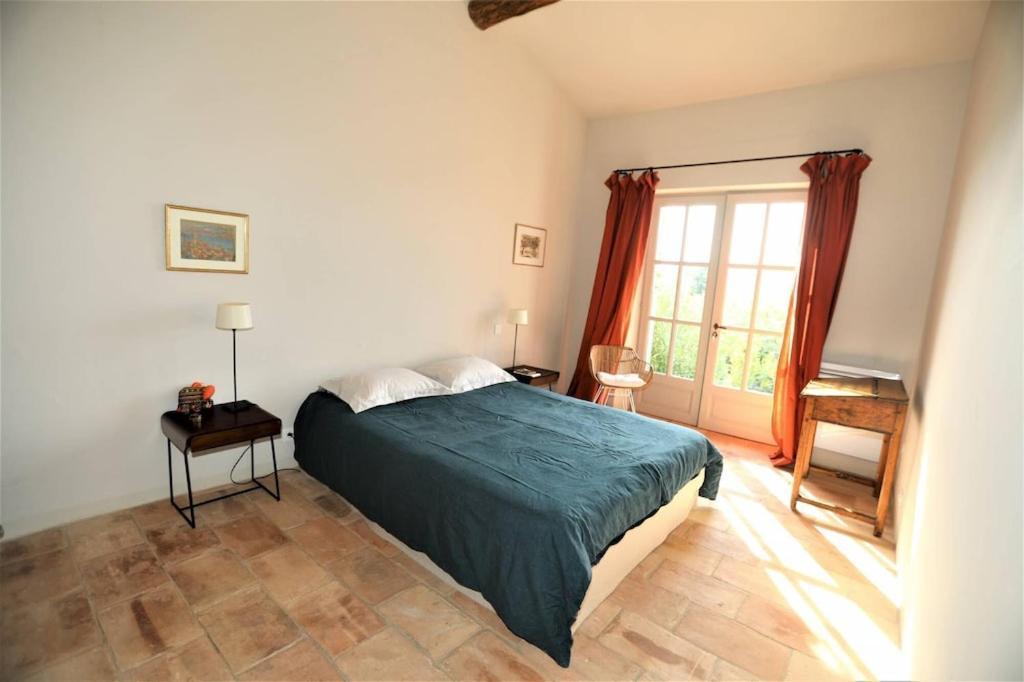 In Gordes, Facing The Entire Luberon Park A Beautiful 5 Bedrooms House Eksteriør bilde
