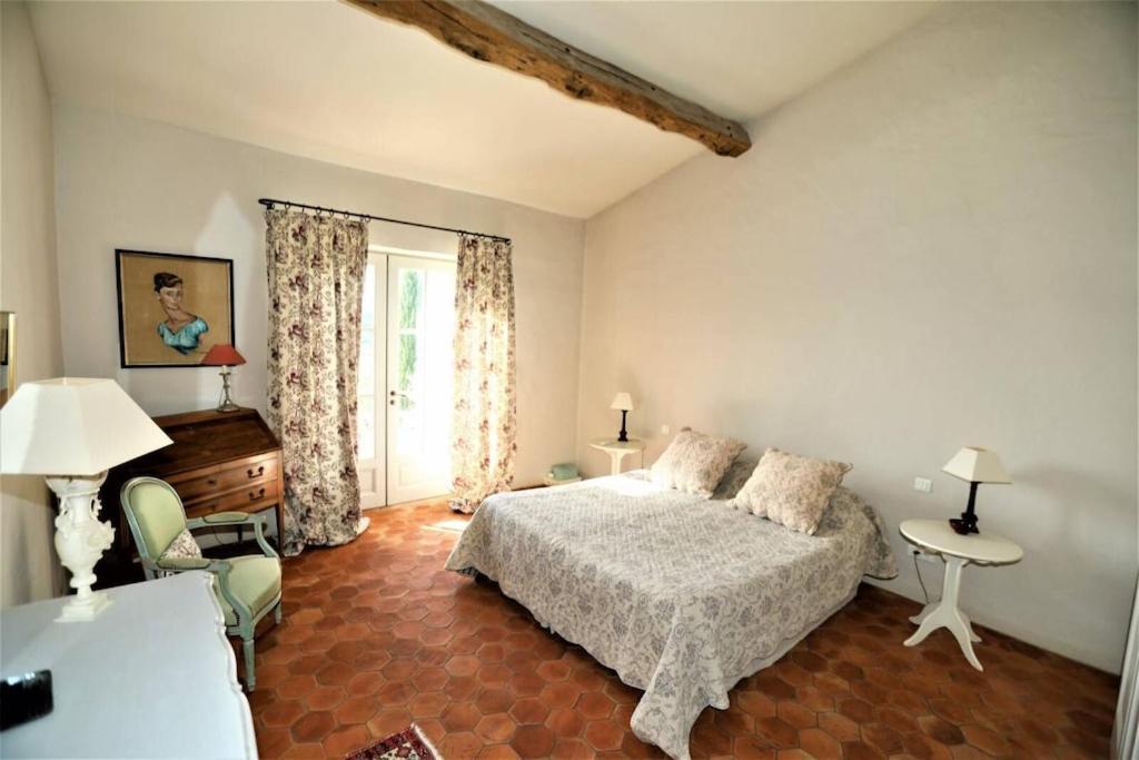 In Gordes, Facing The Entire Luberon Park A Beautiful 5 Bedrooms House Eksteriør bilde